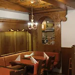 Seltenbacher Hof 3*