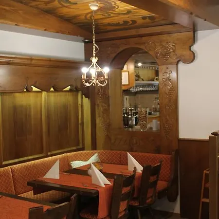 Seltenbacher Hof 3*